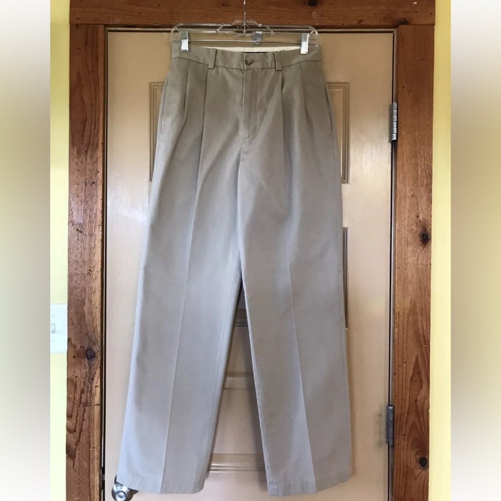 Boys Daniel Cremieux The Ultimate tan khaki pleat front chino pants size 18